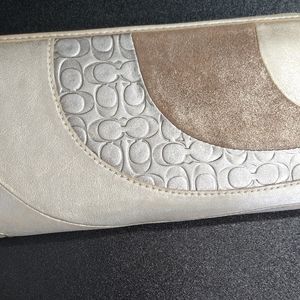 Coach zippy wallet metallic silver, gold, bronze